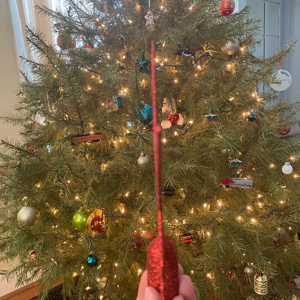 Red Star Tree Topper - Picture 2 of 4